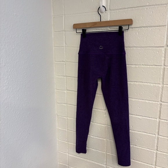 Beyond Yoga space dye cropped leggings in purple - Picture 3 of 5